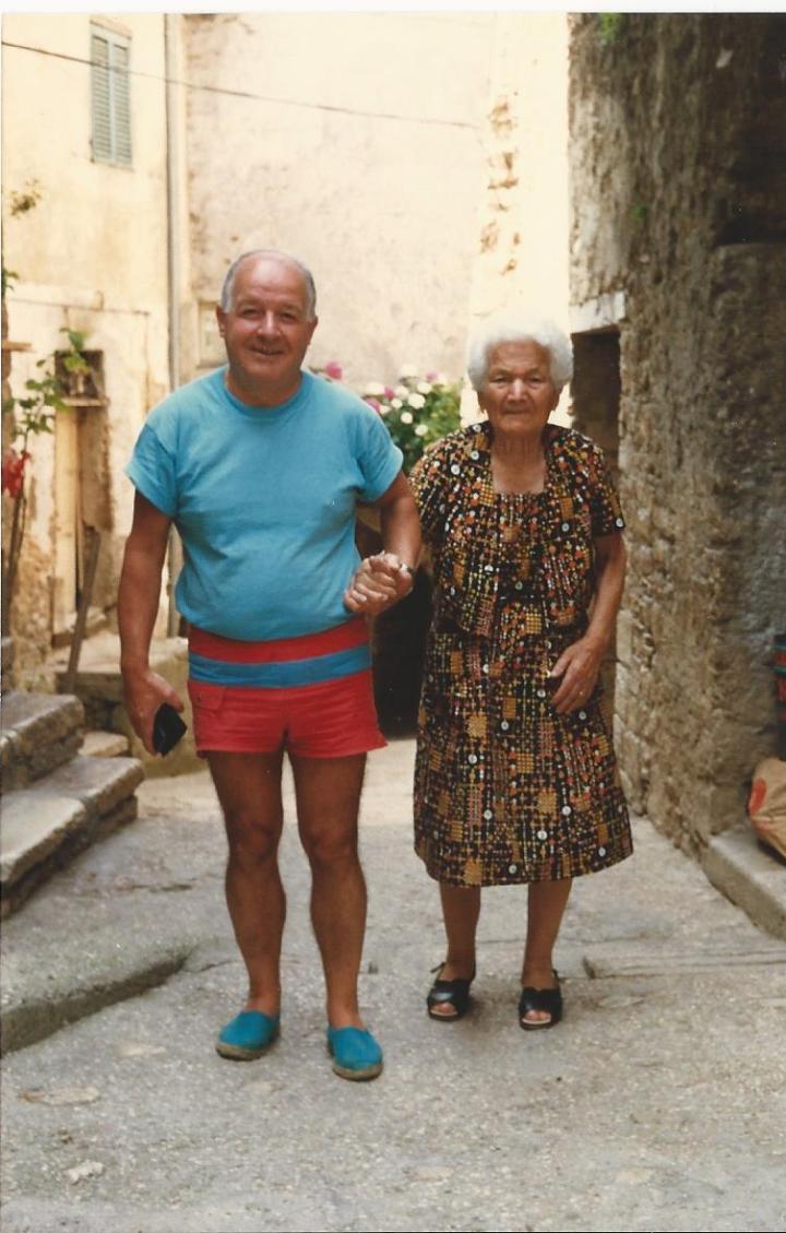 ercolino-with-mamma-outside-their-house-in-the-village-of-san-m