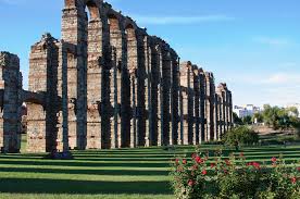 roman-aqueducts-are-still-scattered-throughout-the-former-empire-3