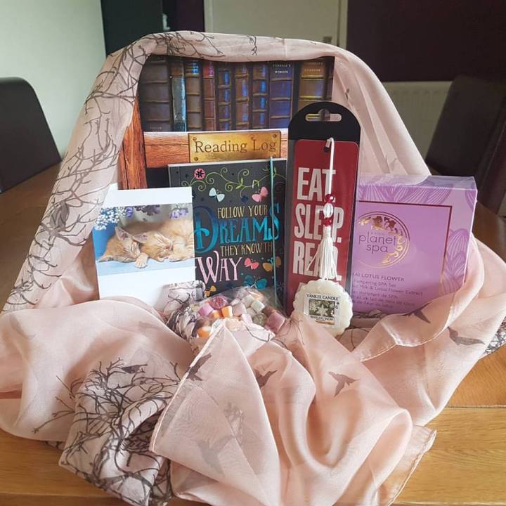 lindas-giveaway-mystery-prize