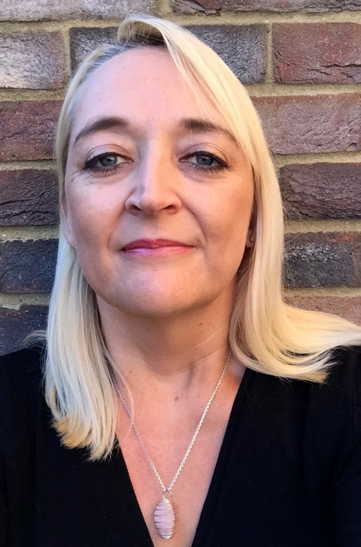 Caroline Mitchell author photo 2